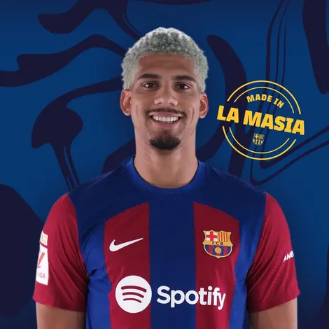 Ronald Araujo joueur du Ns Masia FC